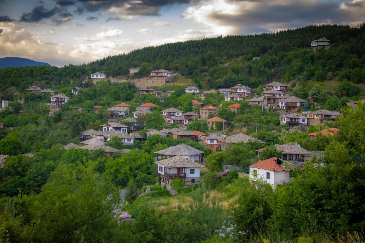 Leshtenski Rai Guest House Exterior foto