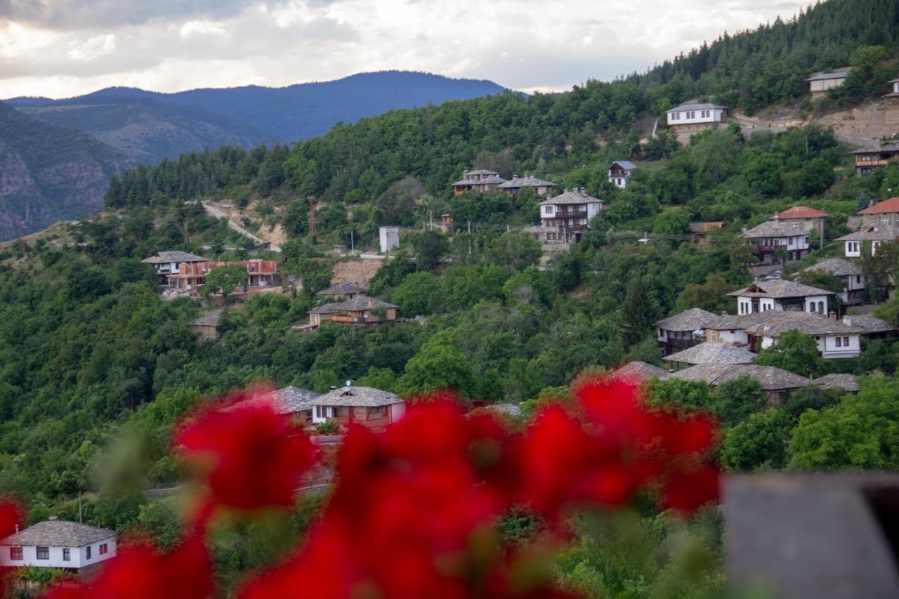 Leshtenski Rai Guest House Exterior foto